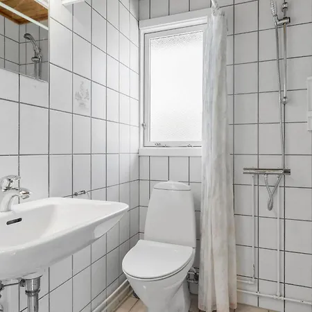 3 Bedroom Lovely In Feriehus