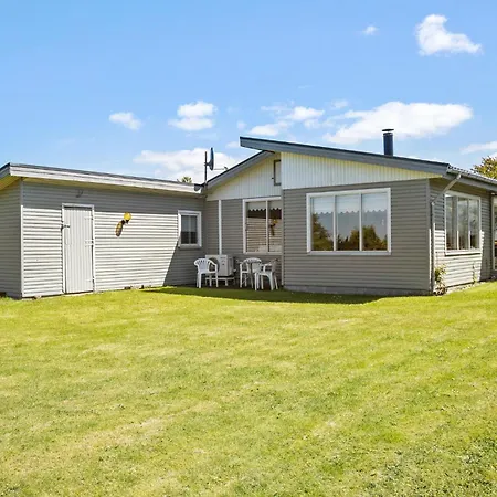 3 Bedroom Lovely In Bogense